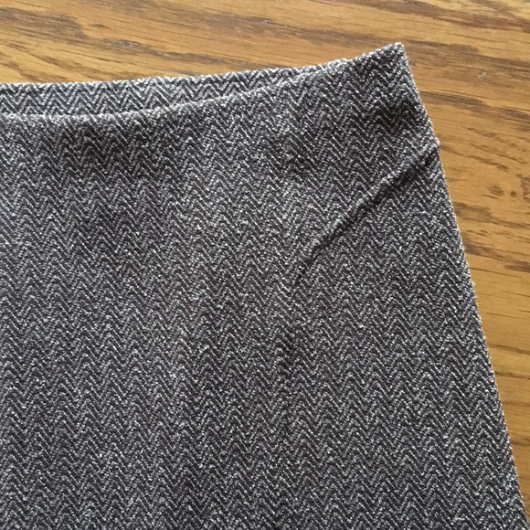 Brown mini skirt by Express size XS - Picture 4 of 4